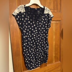 Motherhood Maternity top bundle size small